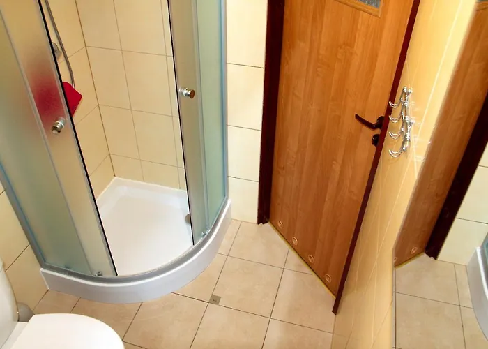 Sztil - I Drewniane 포비에로보